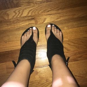 Mia Sandals